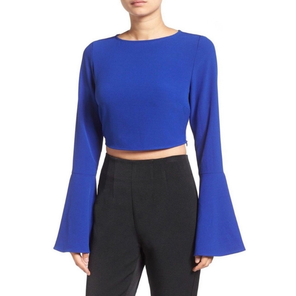 Kendall and Kylie cropped blue bell sleeve top